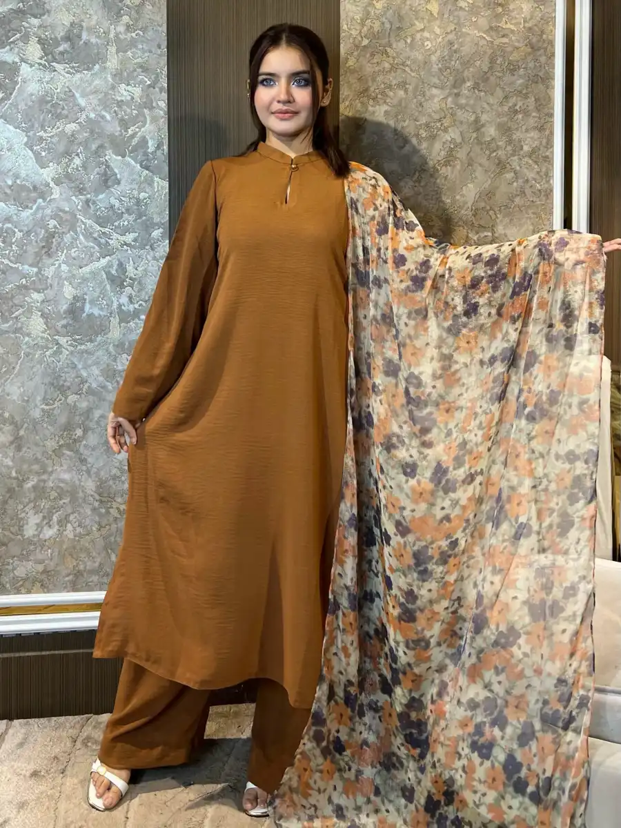 Brown CY | Three piece - Image 3