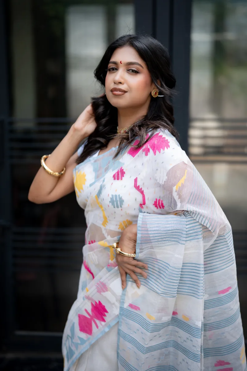 Kash | Jamdani | White Pinky